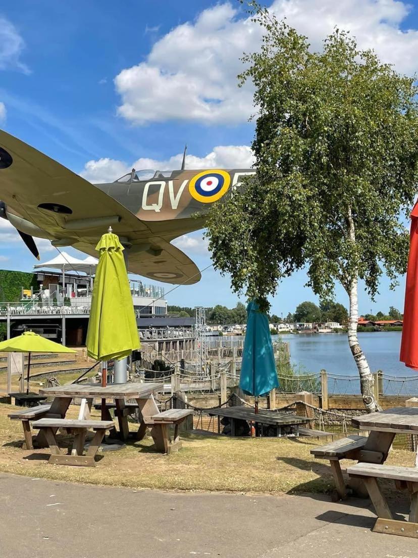 Muscovy Lodge With Hot Tub At Tattershall Lakes Country Park מראה חיצוני תמונה