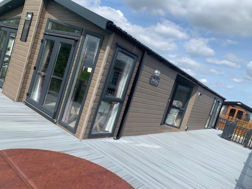 Muscovy Lodge With Hot Tub At Tattershall Lakes Country Park מראה חיצוני תמונה