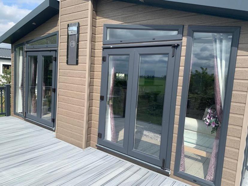 Muscovy Lodge With Hot Tub At Tattershall Lakes Country Park מראה חיצוני תמונה